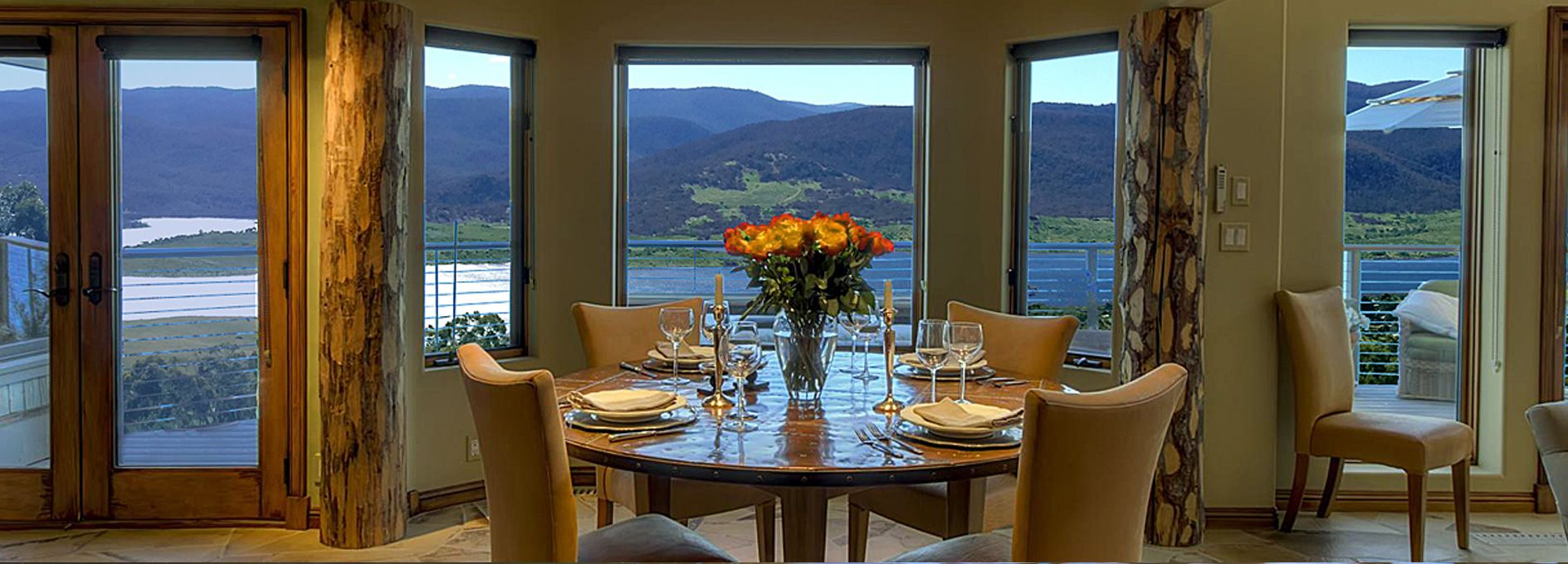 ThreeRiv dining1